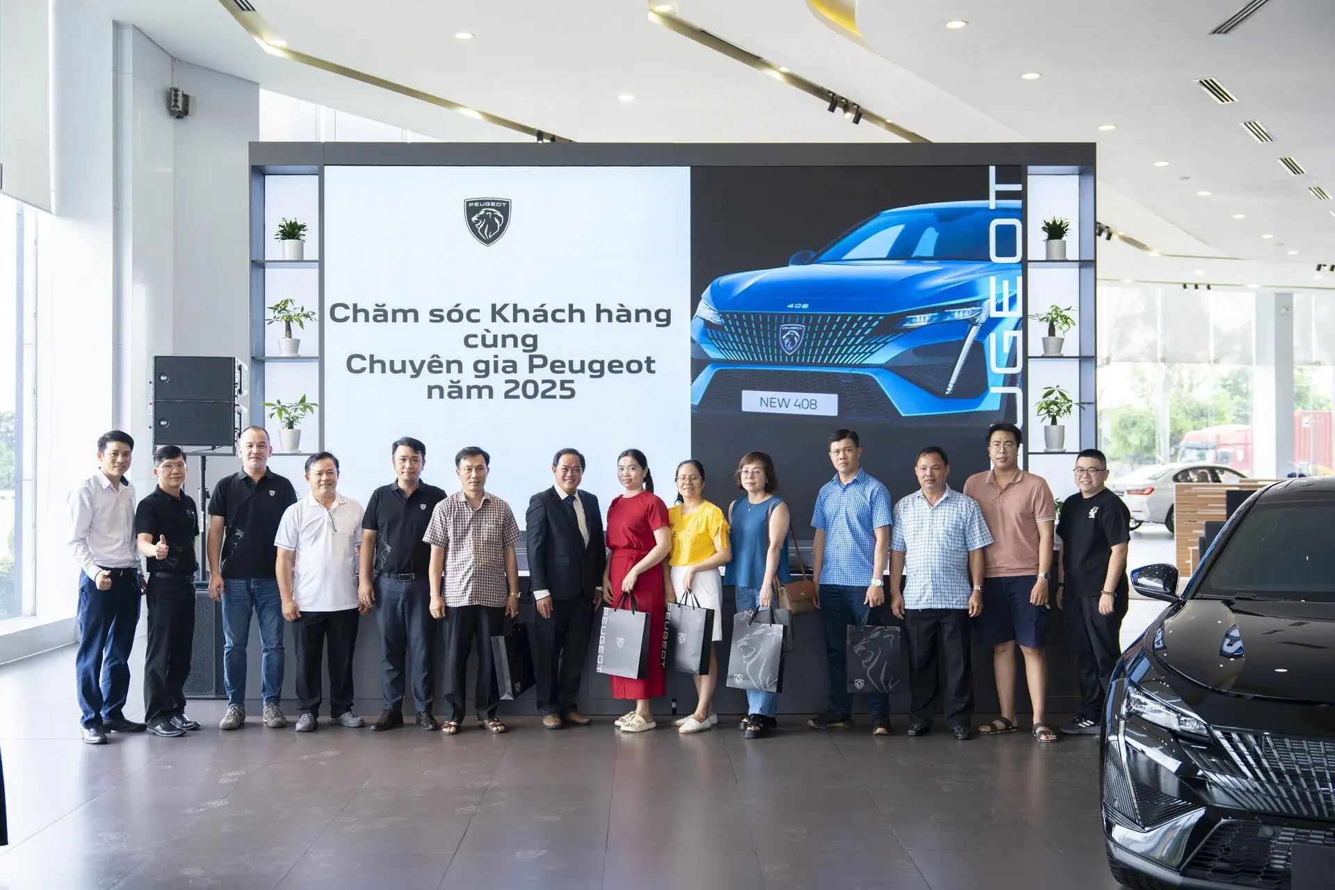 THACO AUTO triển khai chương trình “Peugeot Expert Care 2025”: Chuỗi hoạt chăm sóc khách hàng cùng chuyên gia
